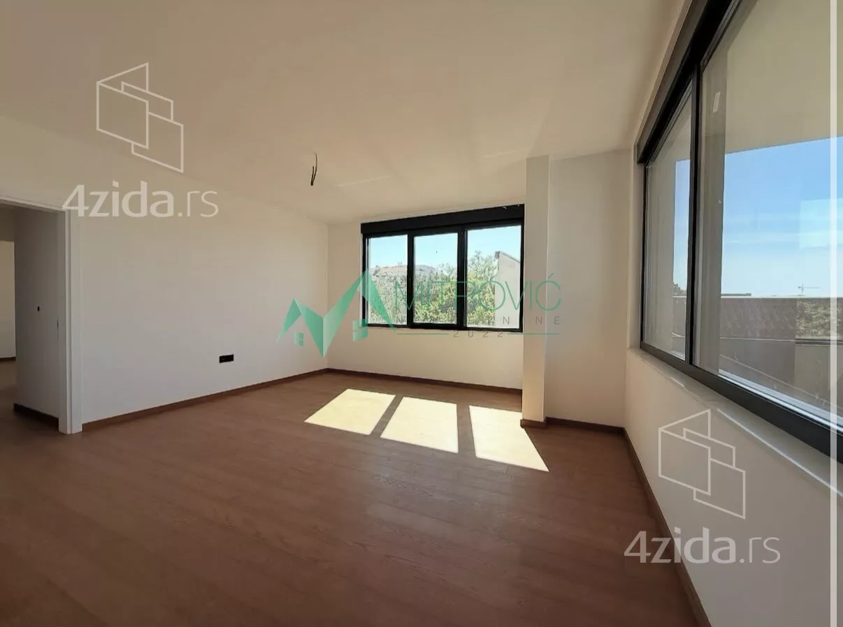 Petosoban stan | 4zida