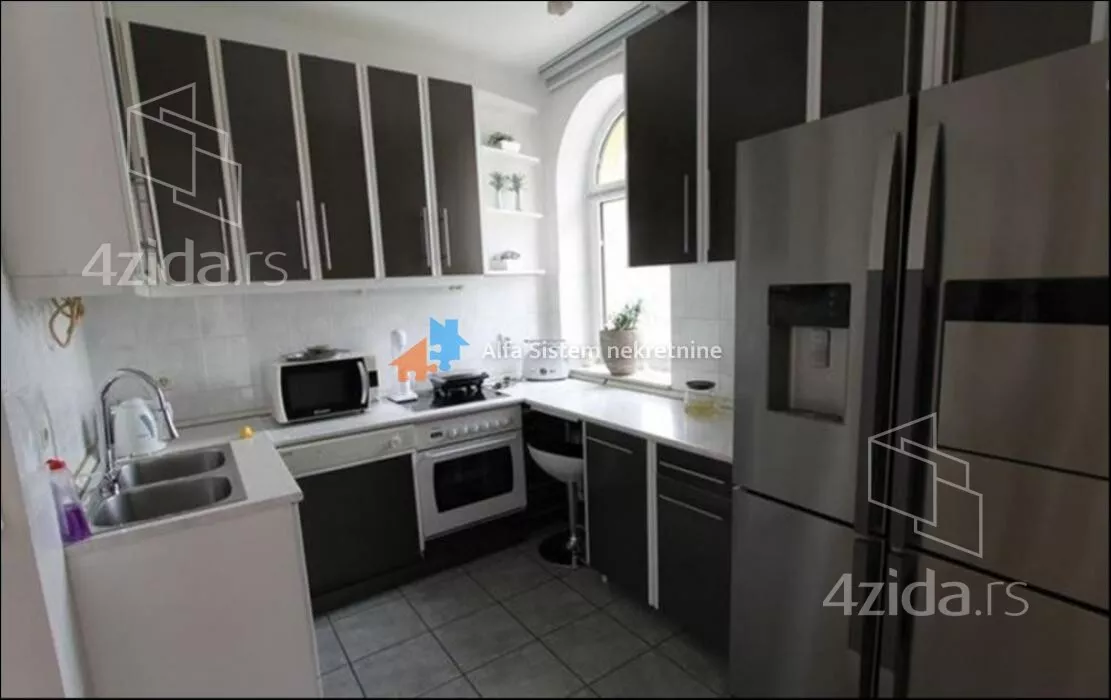 Petosoban stan | 4zida