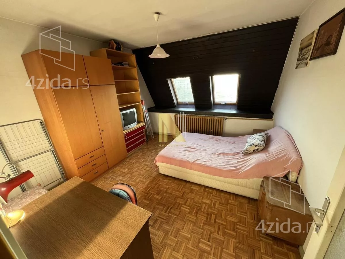 Troiposoban stan | 4zida