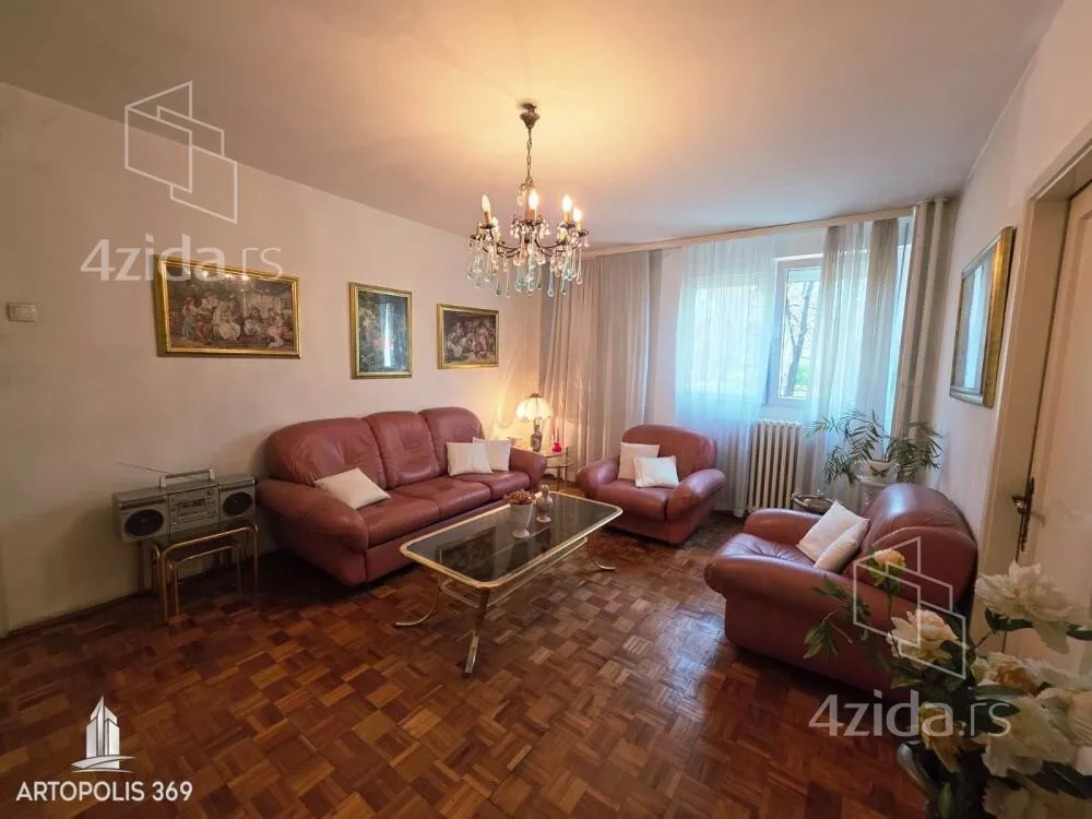 Četvorosoban stan | 4zida