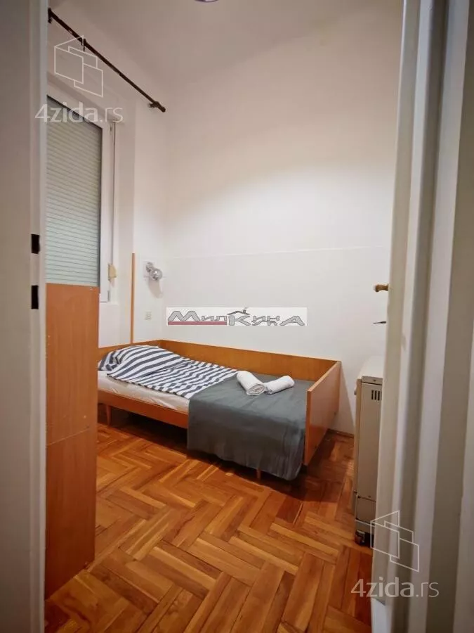 Četvoroiposoban stan | 4zida