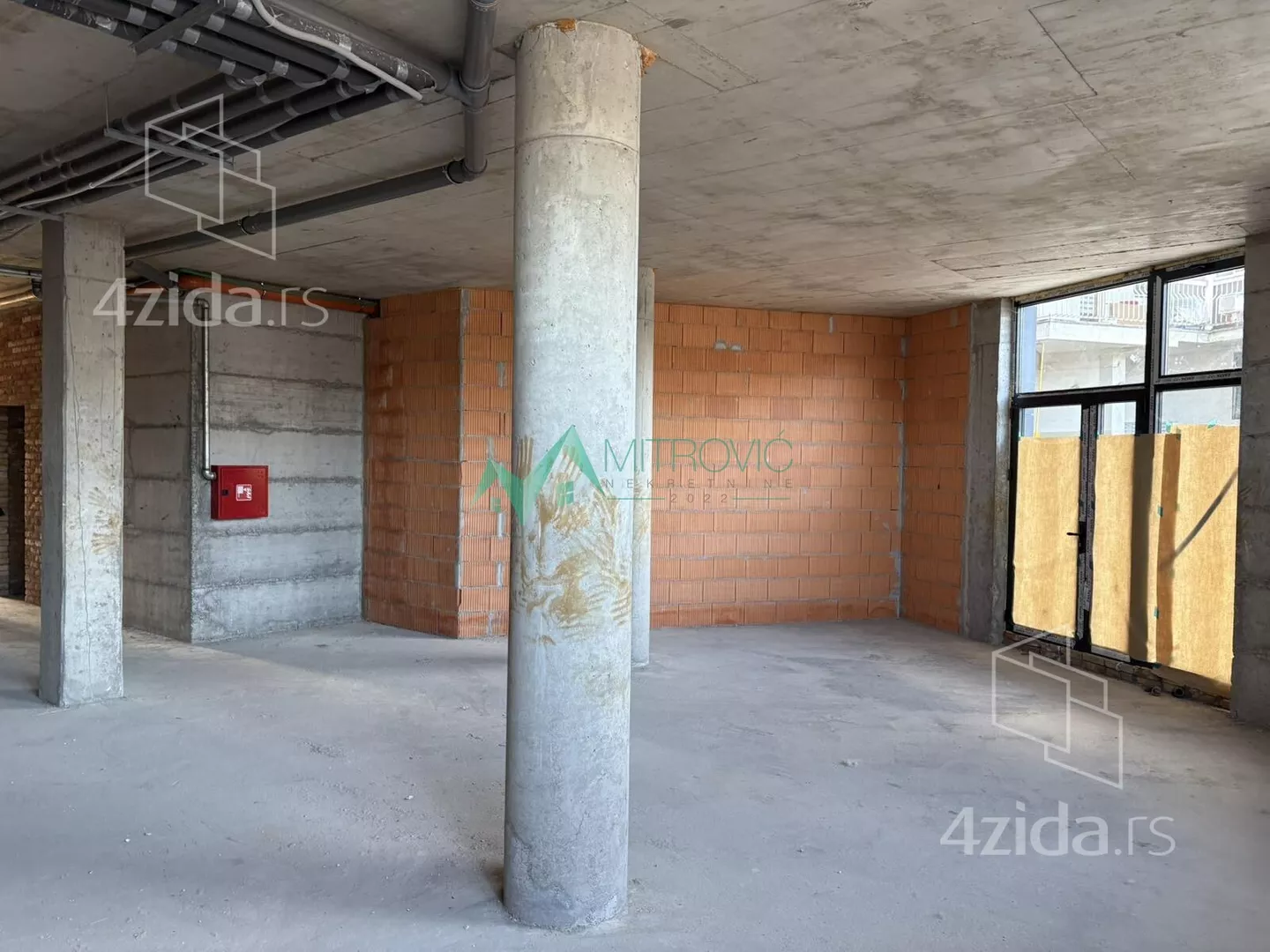 Poslovni prostor | 4zida
