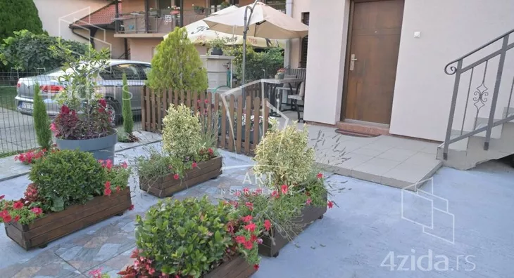 3-etažna kuća | 4zida