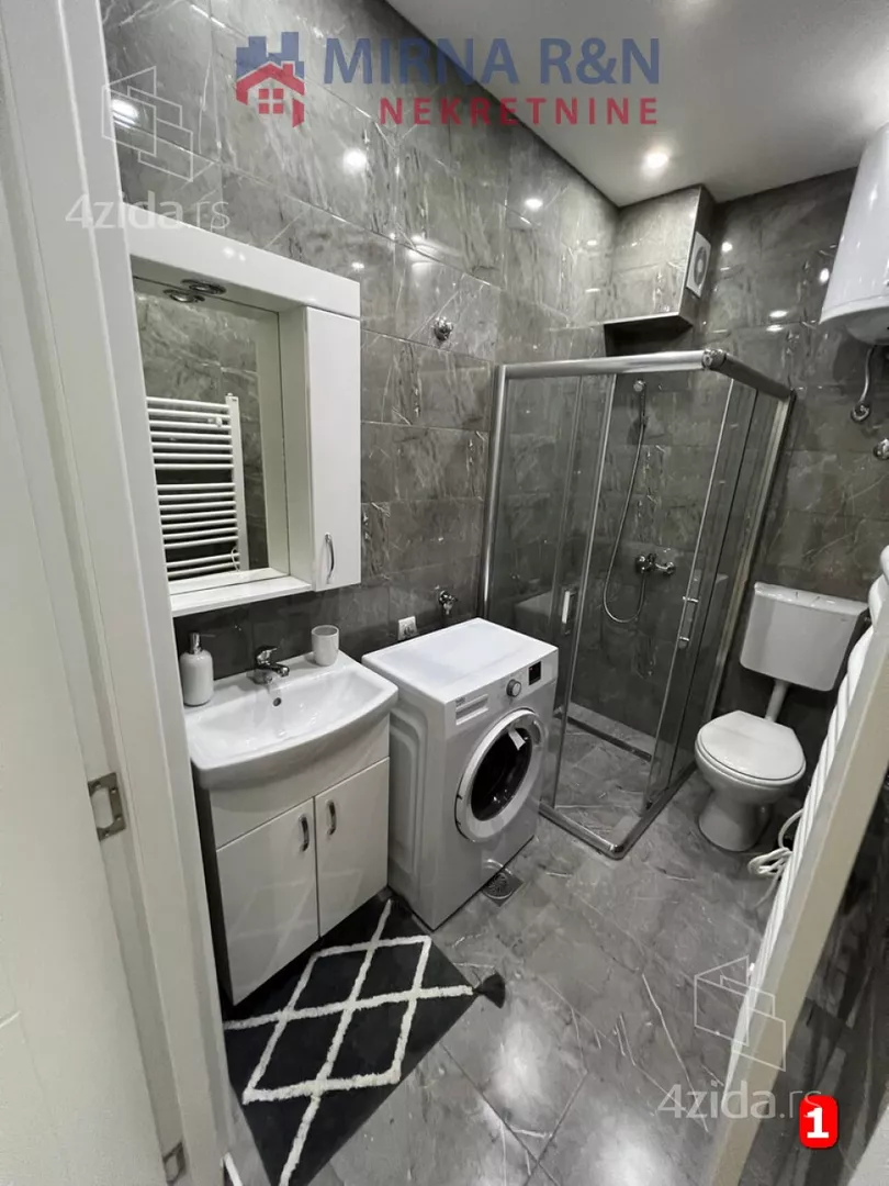 Četvoroiposoban stan | 4zida