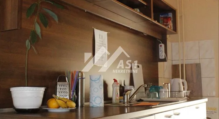 Četvoroiposoban stan | 4zida