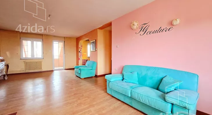 Petosoban stan | 4zida