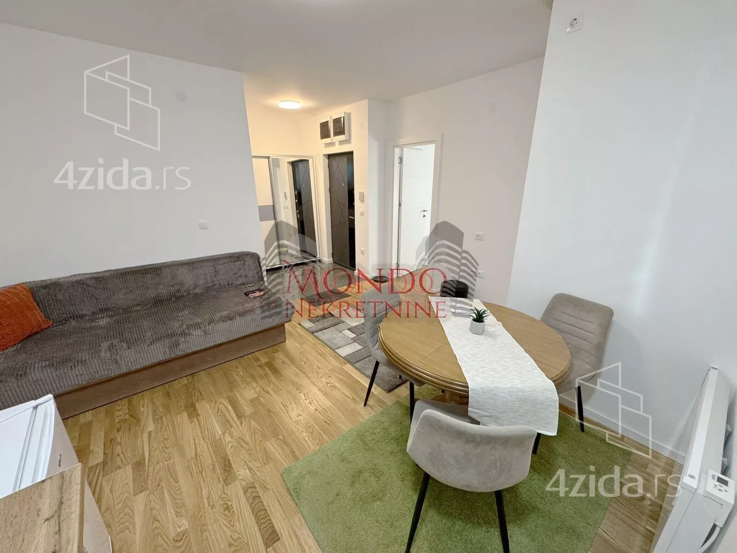 Jednoiposoban stan | 4zida