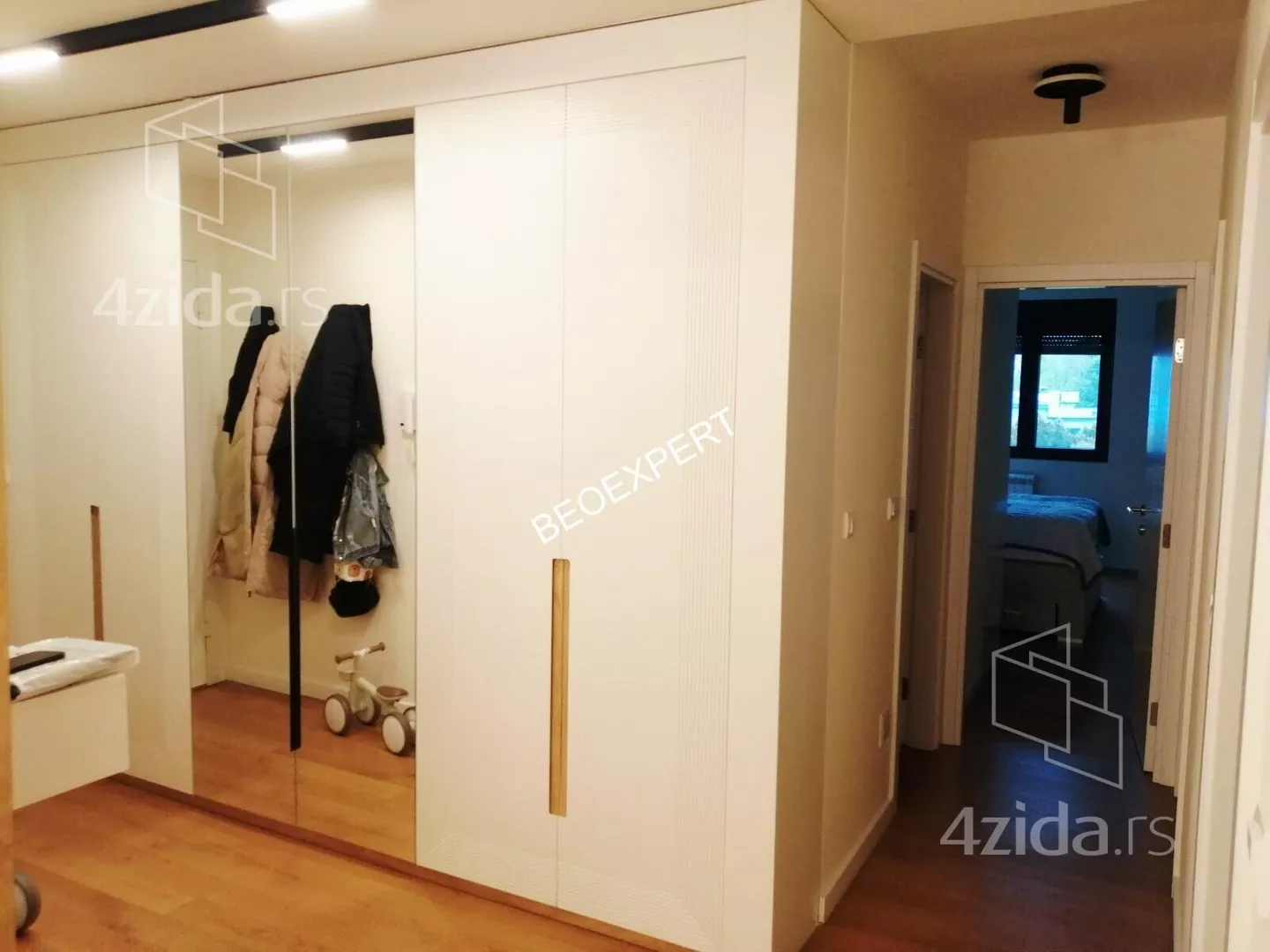 Troiposoban stan | 4zida