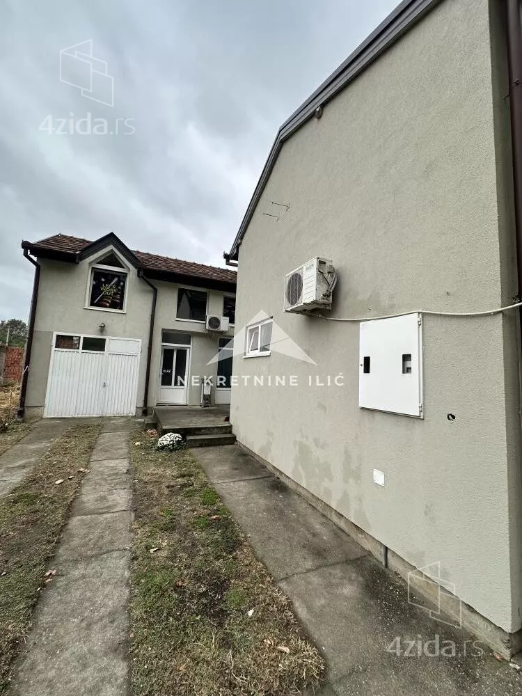 Poslovna zgrada | 4zida