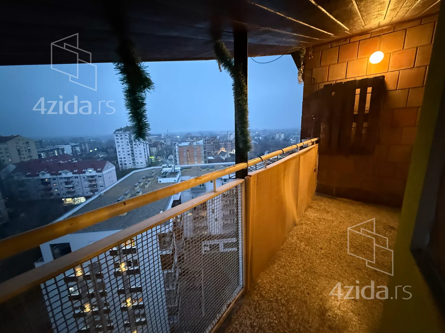 Dvoiposoban stan | 4zida