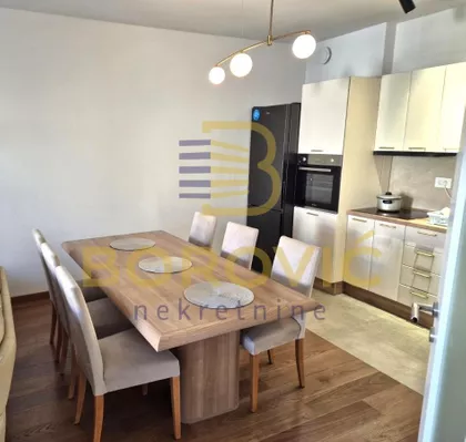 Tošin Bunar | 4zida.rs