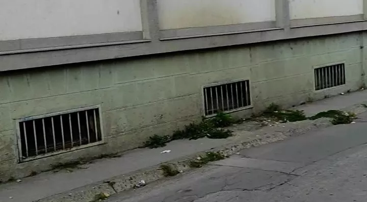 Poslovna zgrada | 4zida