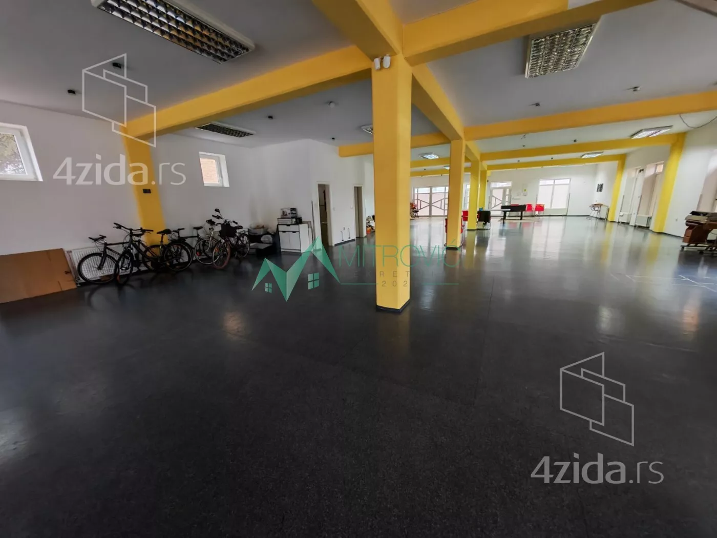Poslovni prostor | 4zida