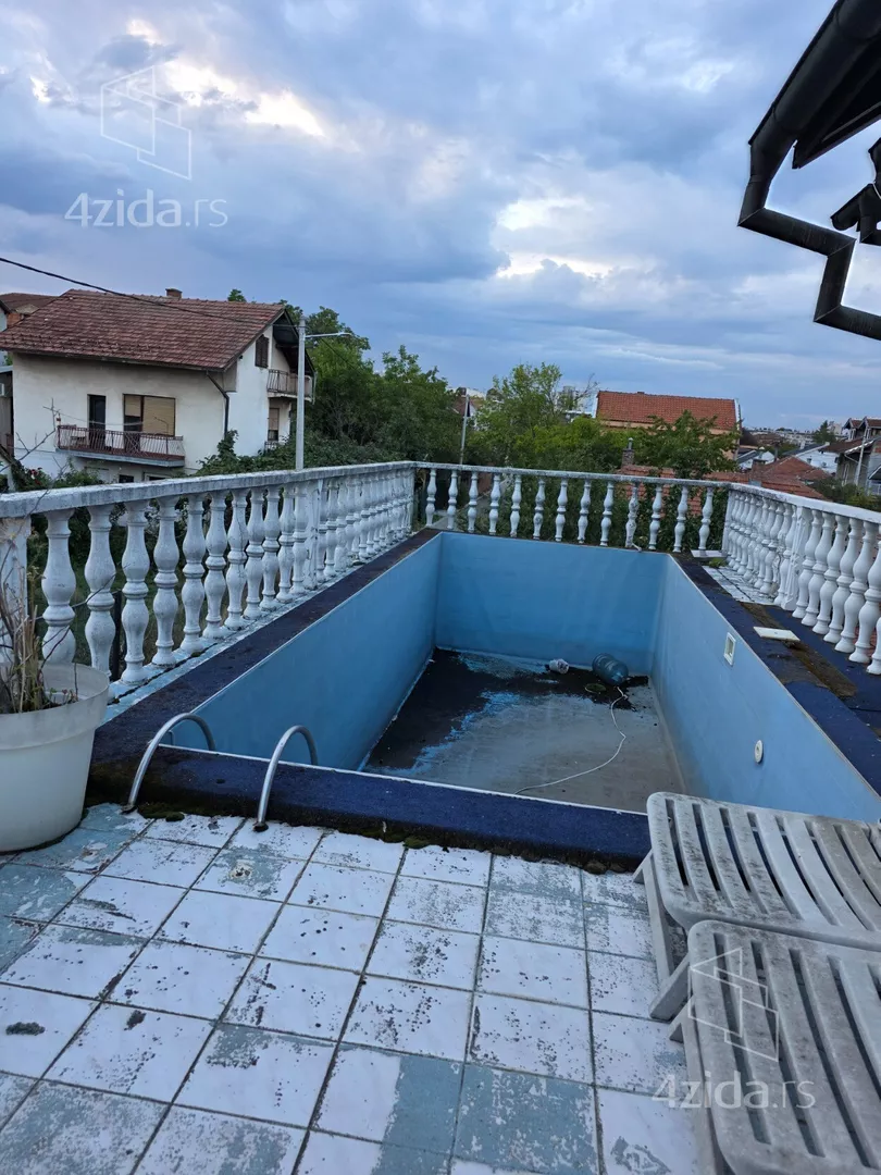 3-etažna kuća | 4zida