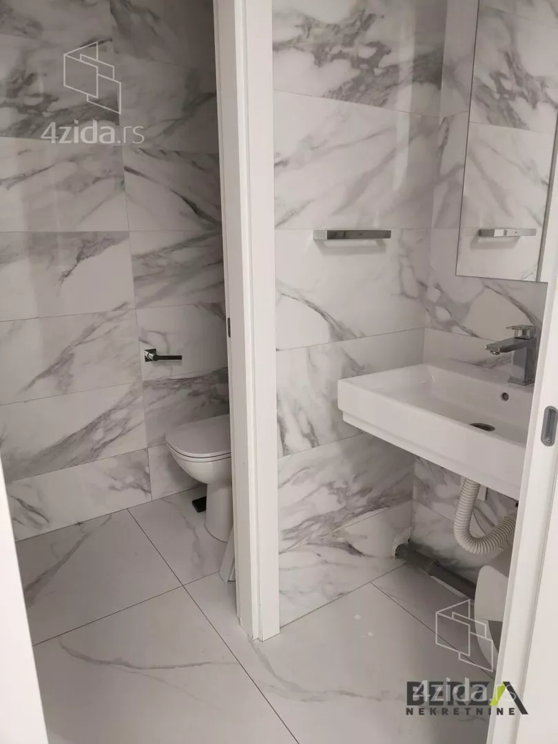 Lokal | 4zida