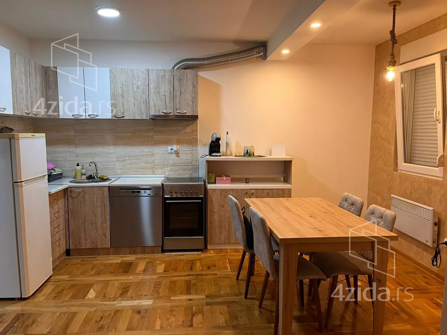 Jednoiposoban stan | 4zida