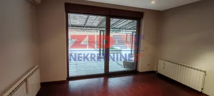 Crveni Krst Zvezdara | 4zida.rs