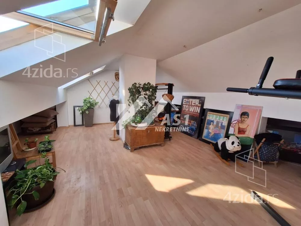 Troiposoban stan | 4zida