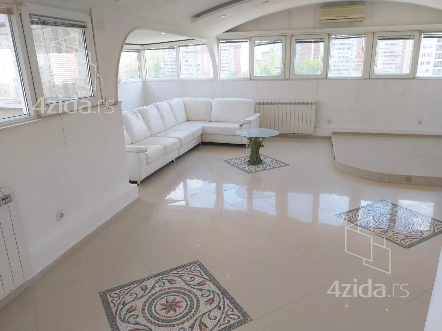 Troiposoban stan | 4zida