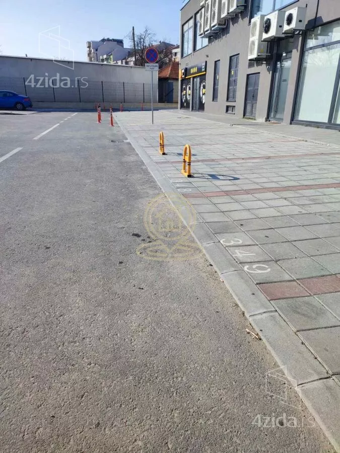 Parking | 4zida