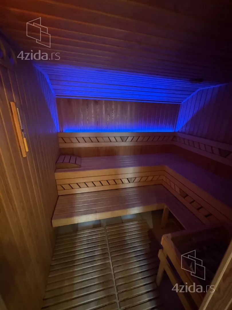 Četvoroiposoban stan | 4zida