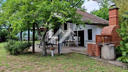 Krfska | 4zida.rs