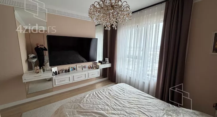 Troiposoban stan | 4zida