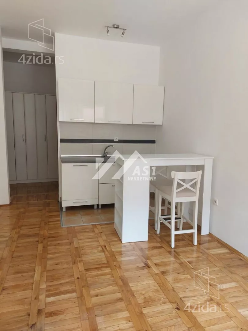 Garsonjera | 4zida