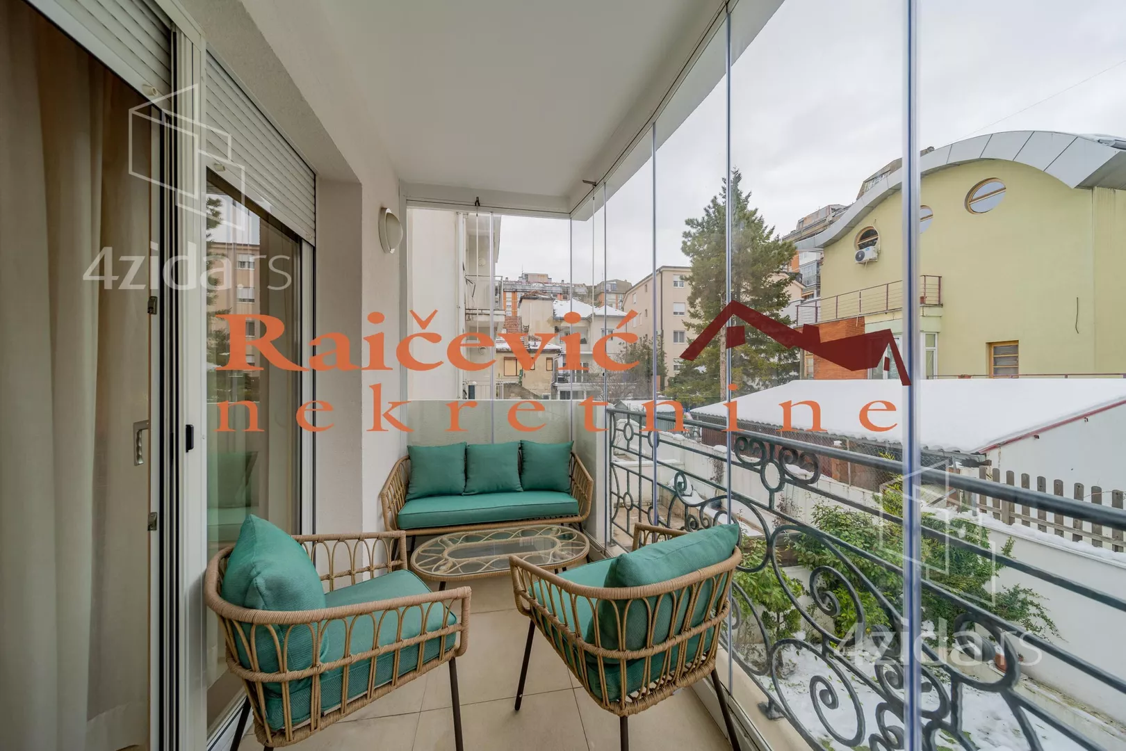 Troiposoban stan | 4zida