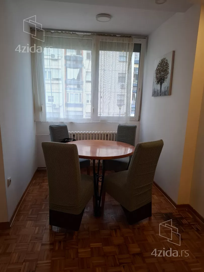 Troiposoban stan | 4zida