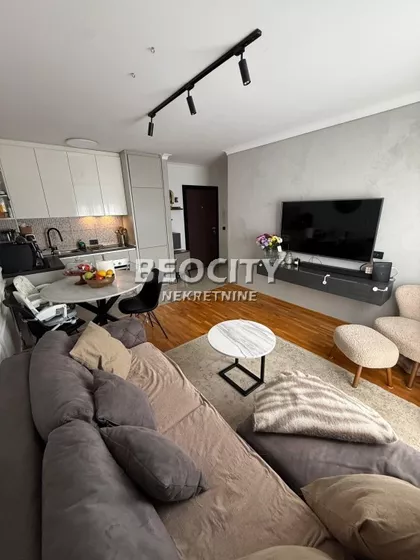 Milovana Vidaka | 4zida.rs