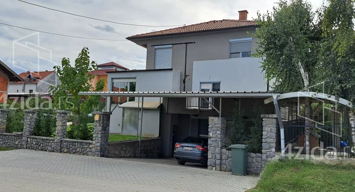 3-etažna kuća | 4zida