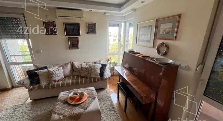 Troiposoban stan | 4zida