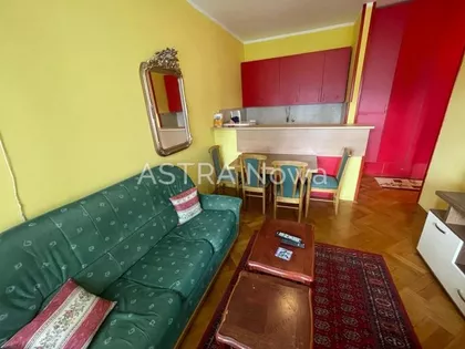 Vukov Spomenik | 4zida.rs