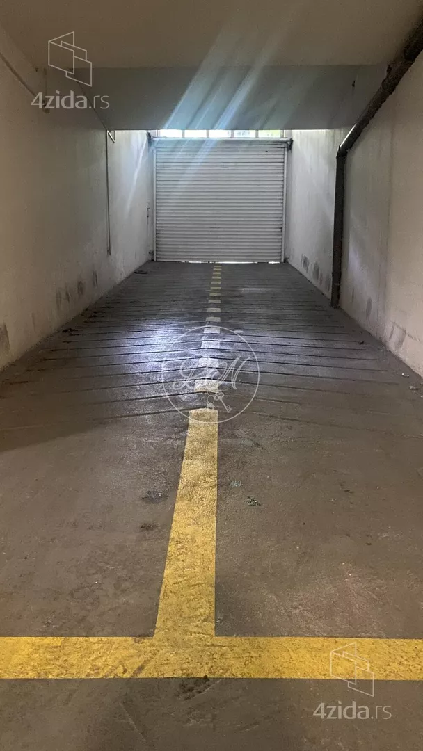 Garaža | 4zida