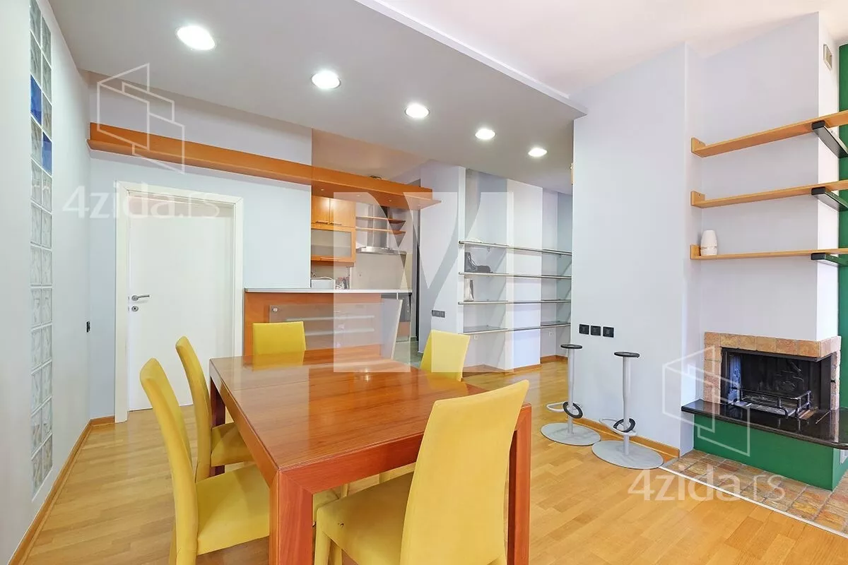 Petosoban stan | 4zida