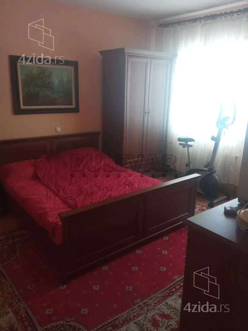 Troiposoban stan | 4zida