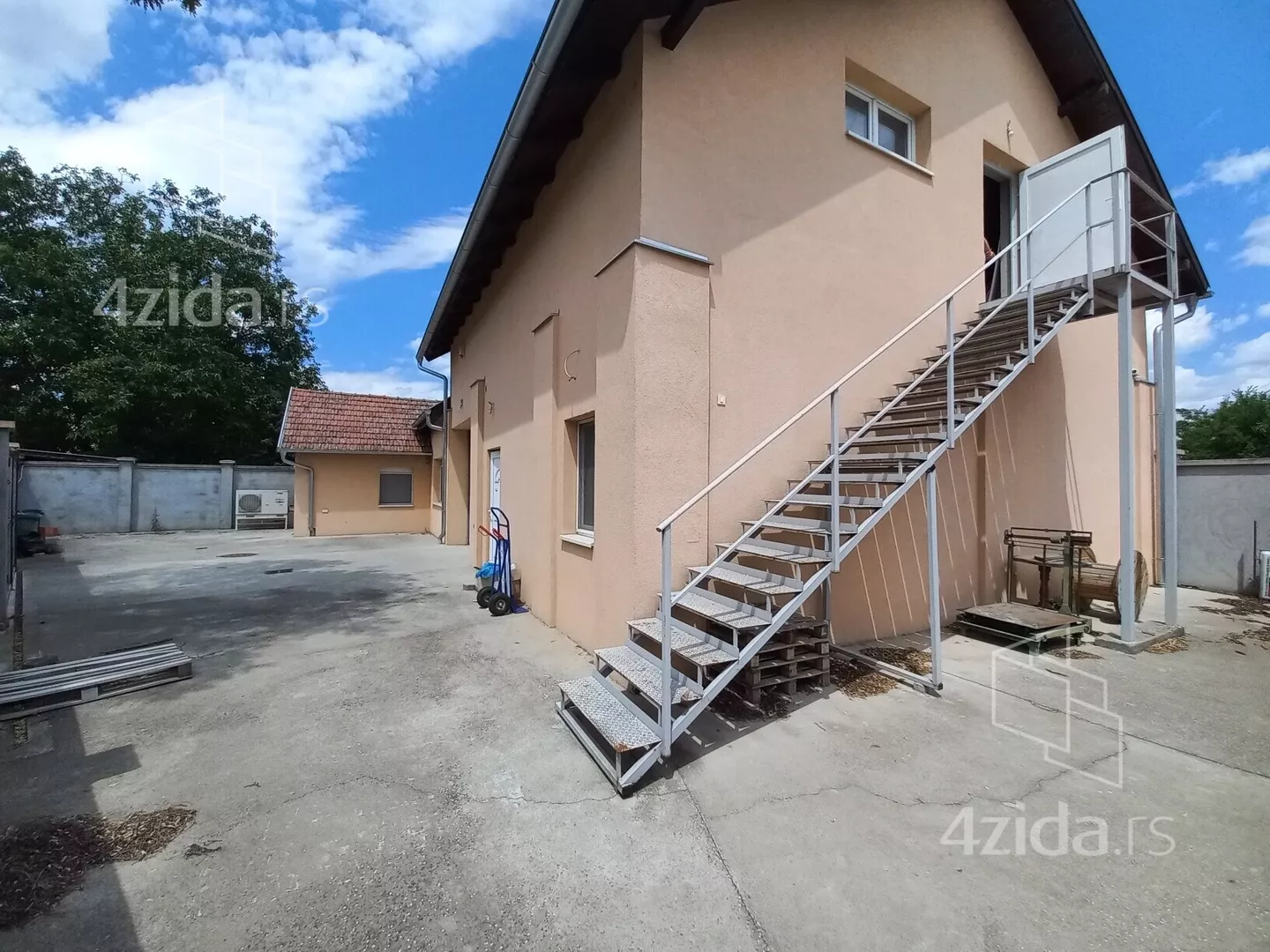 Poslovni prostor | 4zida