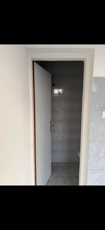 Zire Adamovića 24 | 4zida.rs