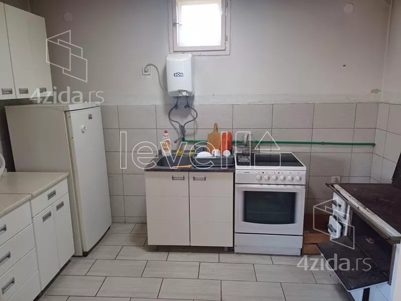 Plac | 4zida