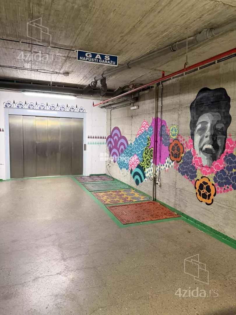 Četvoroiposoban stan | 4zida