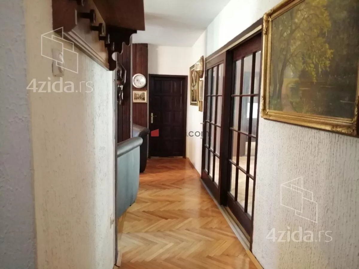 Kuća | 4zida