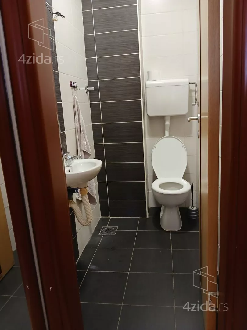 Petosoban stan | 4zida