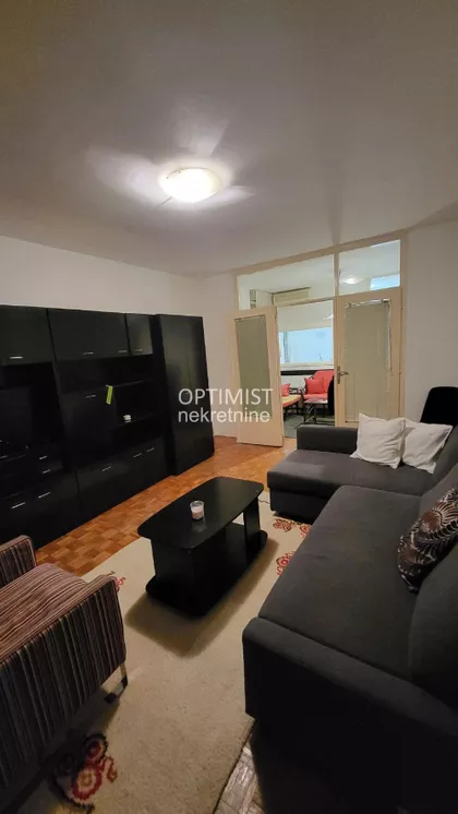 Prve pruge | 4zida.rs