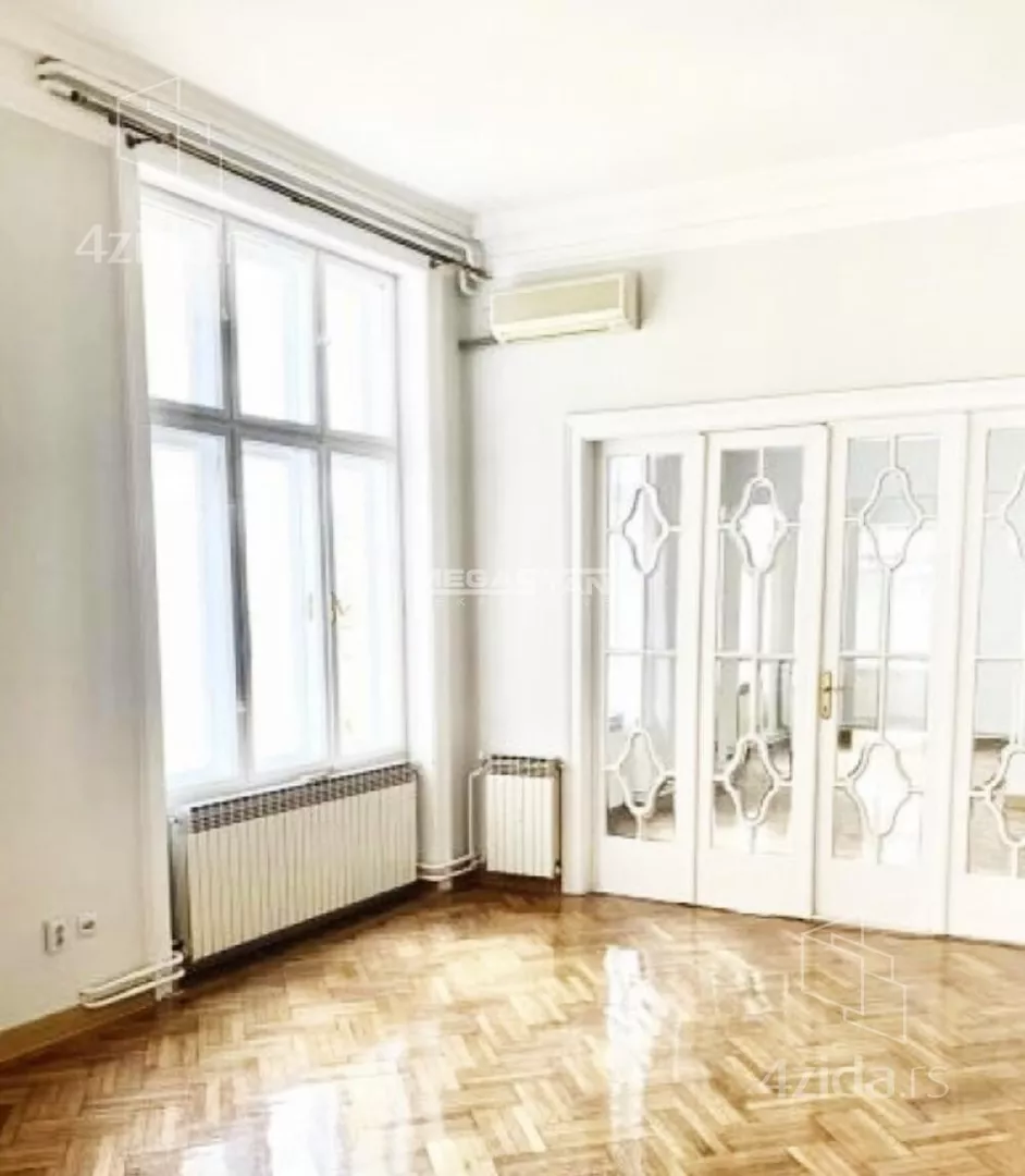 Petoiposoban stan | 4zida