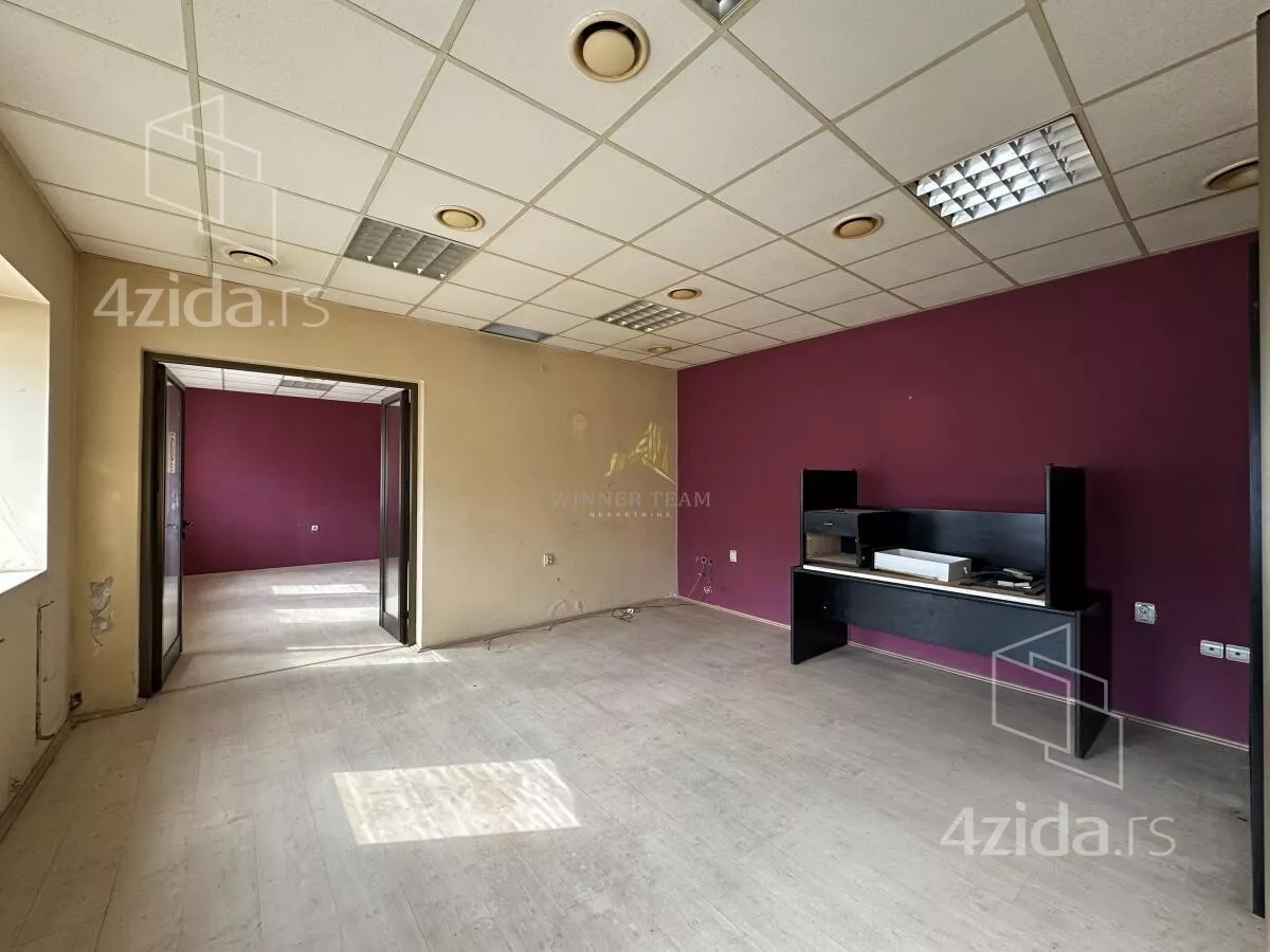 Poslovni prostor | 4zida