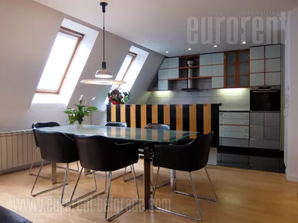 TRG REPUBLIKE | 4zida.rs