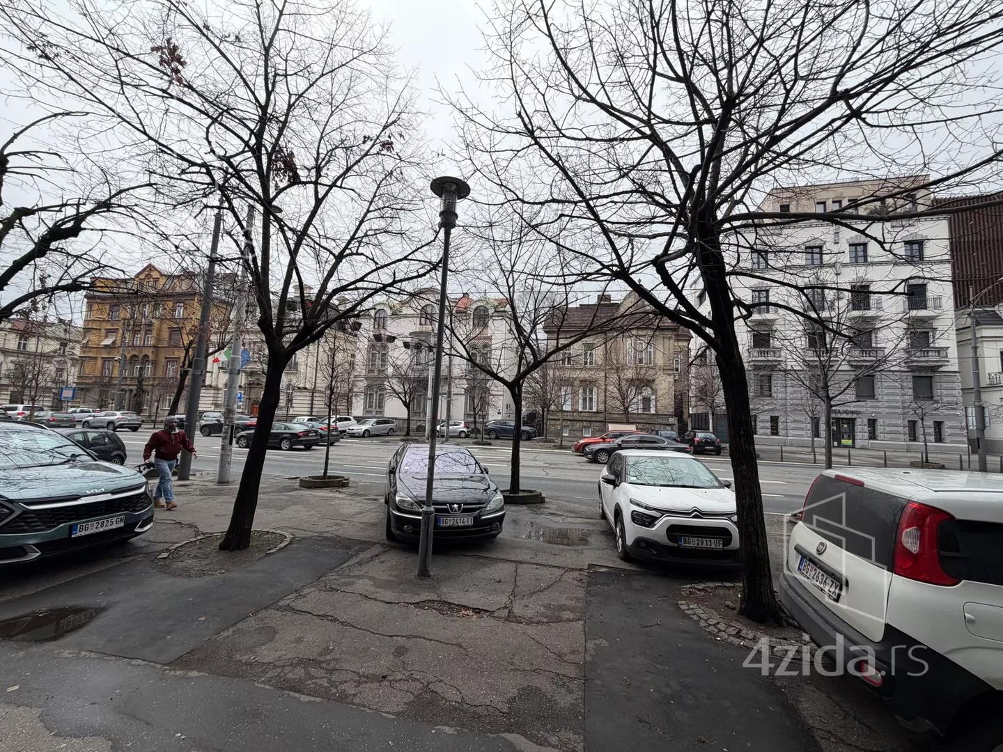 Poslovni prostor | 4zida