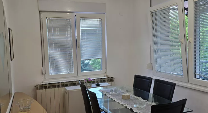 Šestosoban stan | 4zida