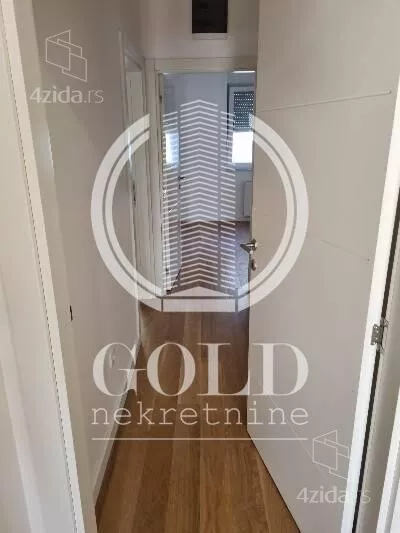 Četvoroiposoban stan | 4zida